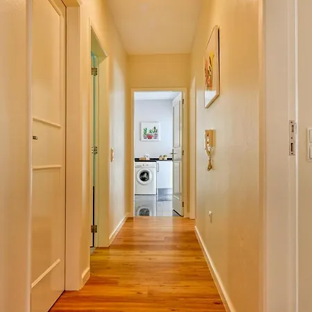 Nidia's Place, A In Madeira Appartement