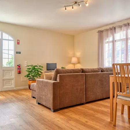 Apartment Nidia's Place, A In Madeira Machico (Madeira)