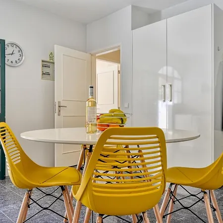 Nidia's Place, A In Madeira Appartement *