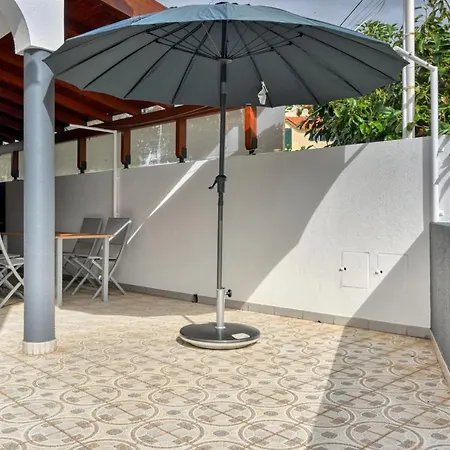 Nidia's Place, A In Madeira Apartment *