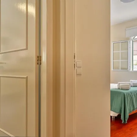 Nidia's Place, A In Madeira Apartment