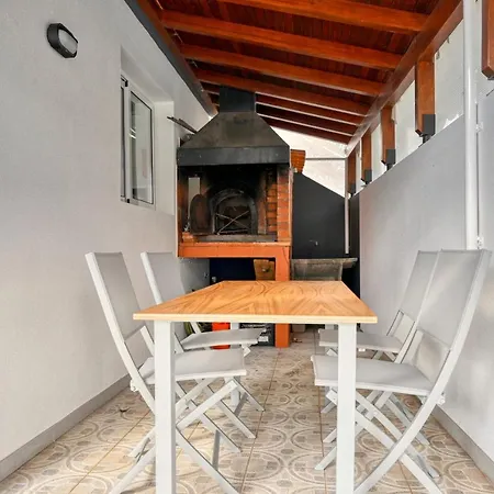 Nidia's Place, A In Madeira 马希库